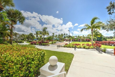 Villa ou maison à vendre à Naples, Floride: 2 chambres, 151.34 m2 № 2042260 - photo 19