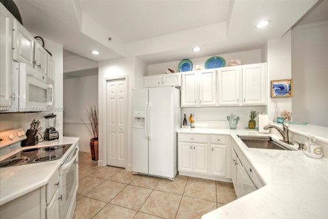 Villa ou maison à vendre à Naples, Floride: 2 chambres, 151.34 m2 № 2042260 - photo 8