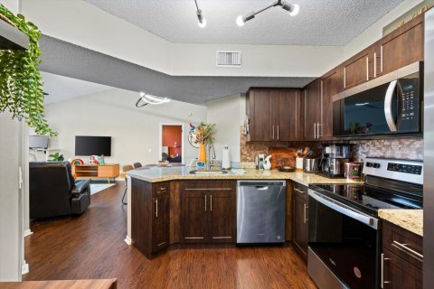 Condominio en venta en Coral Springs, Florida, 2 dormitorios, 91.42 m2 № 2424622 - foto 10