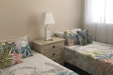 Townhouse in Homestead, Florida 3 bedrooms № 1830152 - photo 13
