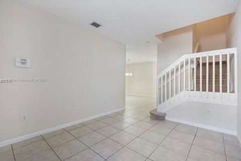 Townhouse in Homestead, Florida 3 bedrooms № 1830152 - photo 4