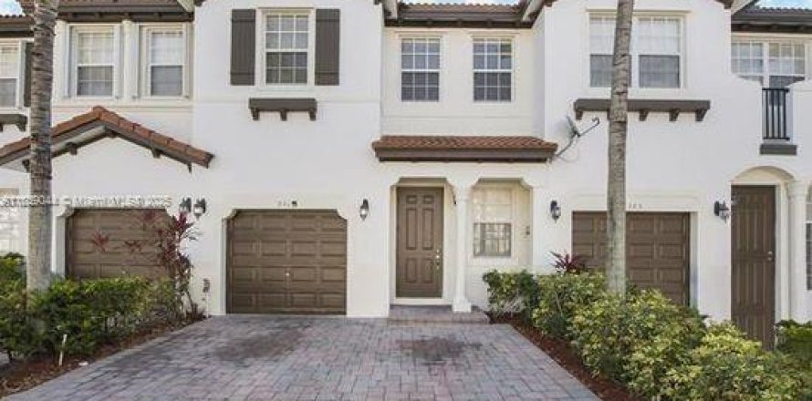 Townhouse in Homestead, Florida 3 bedrooms № 1830152
