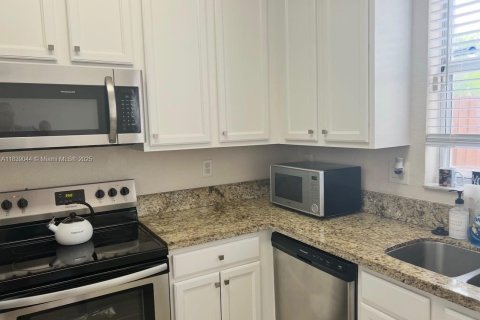 Townhouse in Homestead, Florida 3 bedrooms № 1830152 - photo 8
