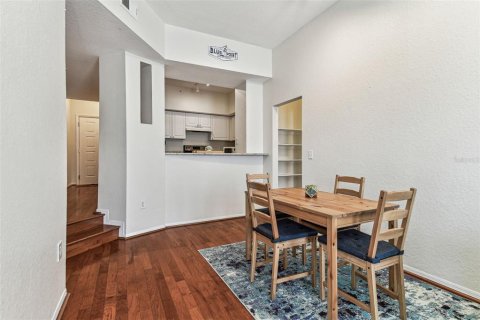 Condo in Tampa, Florida, 2 bedrooms  № 1586382 - photo 10