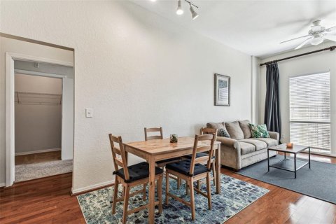Condo in Tampa, Florida, 2 bedrooms  № 1586382 - photo 11