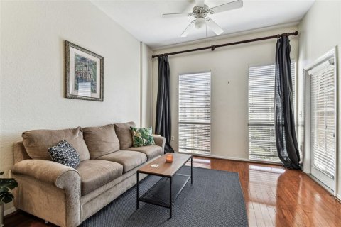 Condo in Tampa, Florida, 2 bedrooms  № 1586382 - photo 4