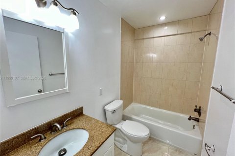 Copropriété à vendre à Coconut Creek, Floride: 1 chambre, 78.6 m2 № 2060483 - photo 11