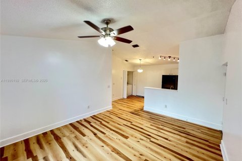 Copropriété à vendre à Coconut Creek, Floride: 1 chambre, 78.6 m2 № 2060483 - photo 2