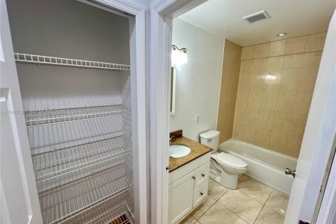 Copropriété à vendre à Coconut Creek, Floride: 1 chambre, 78.6 m2 № 2060483 - photo 10