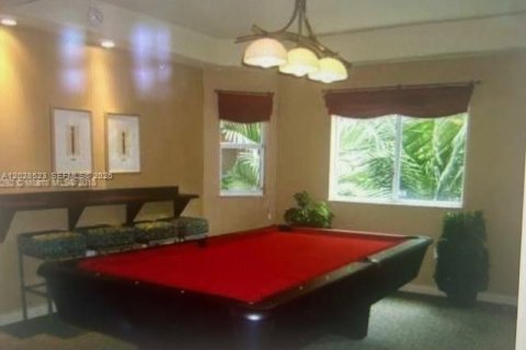 Condominio en alquiler en South Miami, Florida, 2 dormitorios, 78.22 m2 № 2248200 - foto 11