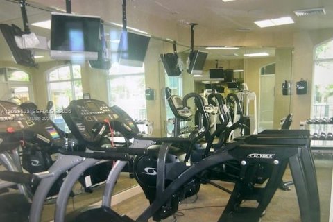 Condominio en alquiler en South Miami, Florida, 2 dormitorios, 78.22 m2 № 2248200 - foto 17