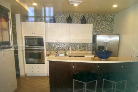 Condominio en alquiler en South Miami, Florida, 2 dormitorios, 78.22 m2 № 2248200 - foto 16
