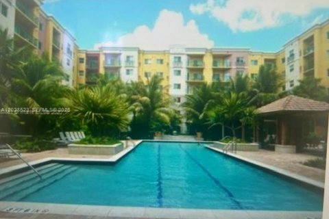 Condominio en alquiler en South Miami, Florida, 2 dormitorios, 78.22 m2 № 2248200 - foto 4