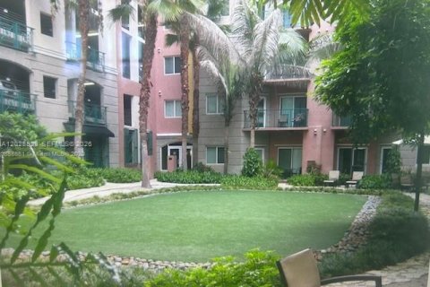 Condominio en alquiler en South Miami, Florida, 2 dormitorios, 78.22 m2 № 2248200 - foto 8