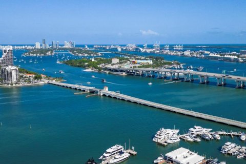 Copropriété à vendre à Miami, Floride: 2 chambres, 97.36 m2 № 2018543 - photo 25