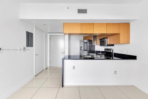 Copropriété à vendre à Miami, Floride: 2 chambres, 97.36 m2 № 2018543 - photo 8