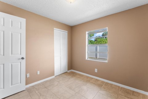Casa en venta en Vero Beach, Florida, 3 dormitorios, 127.28 m2 № 2243846 - foto 13
