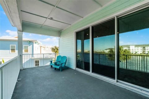 House in Kissimmee, Florida 6 bedrooms, 331.01 sq.m. № 1543658 - photo 30