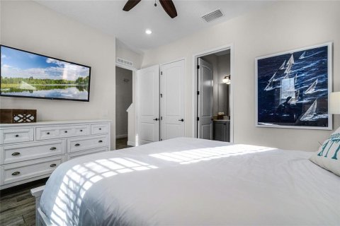 House in Kissimmee, Florida 6 bedrooms, 331.01 sq.m. № 1543658 - photo 21