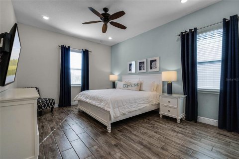 House in Kissimmee, Florida 6 bedrooms, 331.01 sq.m. № 1543658 - photo 23