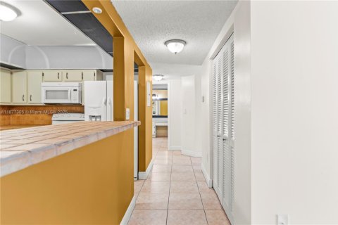 Купить кондоминиум в Майами, Флорида 2 спальни, 119.57м2, № 2017229 - фото 5