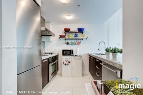 Appartement à louer à Miami, Floride: 2 chambres, 83.24 m2 № 1939335 - photo 15