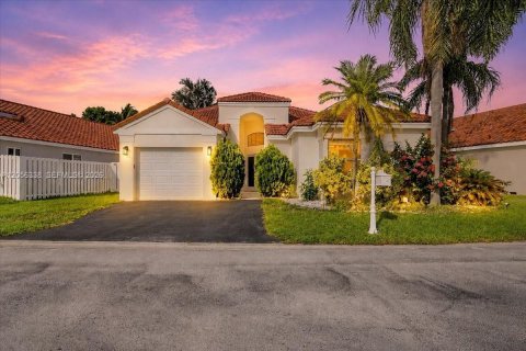 Casa en Weston, Florida 3 dormitorios, 128.3 m2 № 2189109