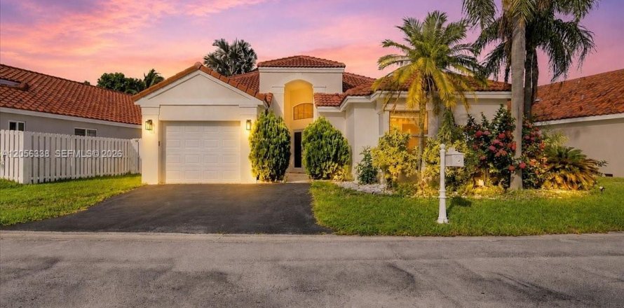Casa en Weston, Florida 3 dormitorios, 128.3 m2 № 2189109