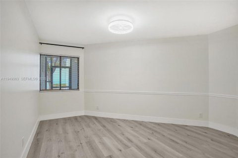 Casa en venta en Royal Palm Beach, Florida, 3 dormitorios, 139.82 m2 № 2004865 - foto 10