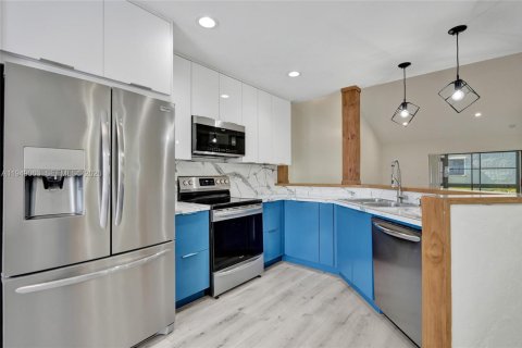 Casa en venta en Royal Palm Beach, Florida, 3 dormitorios, 139.82 m2 № 2004865 - foto 1