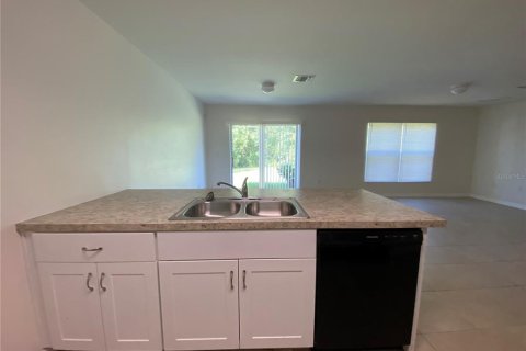 Снять в аренду виллу или дом в Порт-Шарлотт, Флорида 4 спальни, 139.73м2, № 1912378 - фото 18