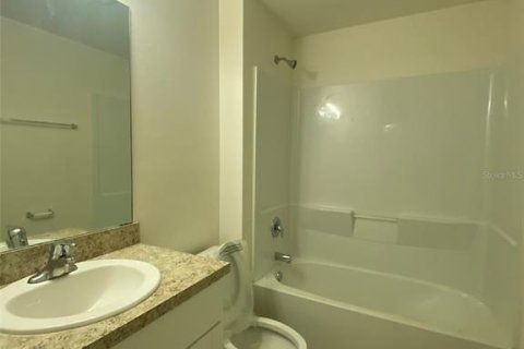 Снять в аренду виллу или дом в Порт-Шарлотт, Флорида 4 спальни, 139.73м2, № 1912378 - фото 13