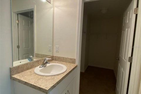 Снять в аренду виллу или дом в Порт-Шарлотт, Флорида 4 спальни, 139.73м2, № 1912378 - фото 6