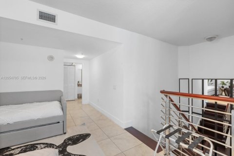 Condo in Miami, Florida, 2 bedrooms  № 2186201 - photo 27