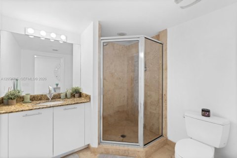 Condo in Miami, Florida, 2 bedrooms  № 2186201 - photo 17
