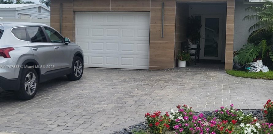 House in Davie, Florida 1 bedroom, 125.7 sq.m. № 1963049