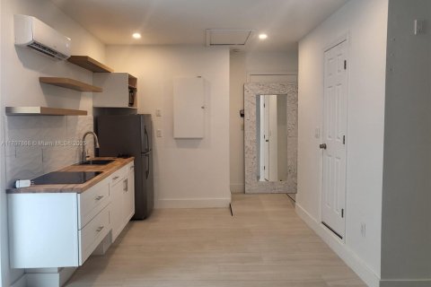 House in Davie, Florida 1 bedroom, 125.7 sq.m. № 1963049 - photo 6