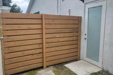 House in Davie, Florida 1 bedroom, 125.7 sq.m. № 1963049 - photo 7