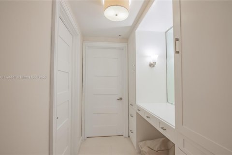Condo in Sunny Isles Beach, Florida, 3 bedrooms  № 1860777 - photo 24