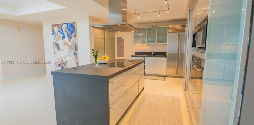 Condo in Sunny Isles Beach, Florida, 3 bedrooms № 1860777