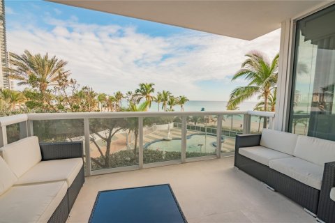 Condo in Sunny Isles Beach, Florida, 3 bedrooms  № 1860777 - photo 14