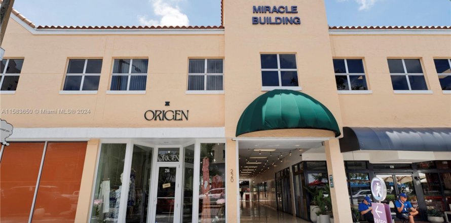Oficina en Miami, Florida № 1171351