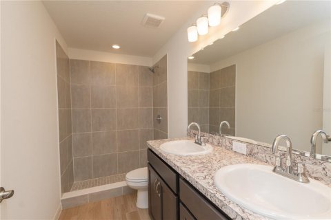 House in Winter Haven, Florida 3 bedrooms, 117.61 sq.m. № 2324106 - photo 19