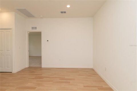 House in Winter Haven, Florida 3 bedrooms, 117.61 sq.m. № 2324106 - photo 8