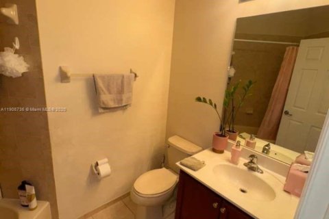 Снять в аренду кондоминиум в Дорал, Флорида 2 спальни, 104.14м2, № 1964639 - фото 6