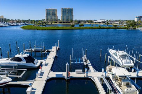 Villa ou maison à vendre à Palmetto, Floride: 4 chambres, 264.03 m2 № 2147714 - photo 2