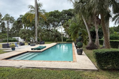 House in Homestead, Florida 3 bedrooms, 162.39 sq.m. № 1968646 - photo 21