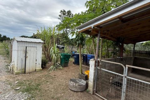 House in Homestead, Florida 3 bedrooms, 162.39 sq.m. № 1968646 - photo 27