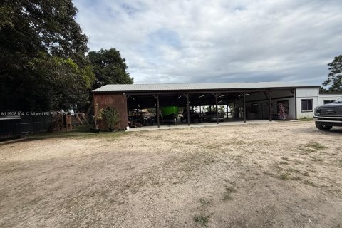 House in Homestead, Florida 3 bedrooms, 162.39 sq.m. № 1968646 - photo 13