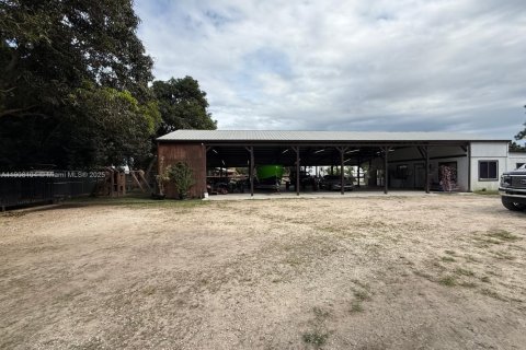 House in Homestead, Florida 3 bedrooms, 162.39 sq.m. № 1968646 - photo 14